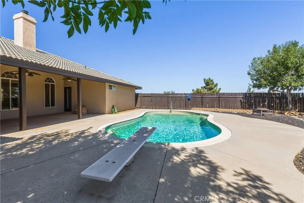 8423 Beaver Phelan, CA 92371
