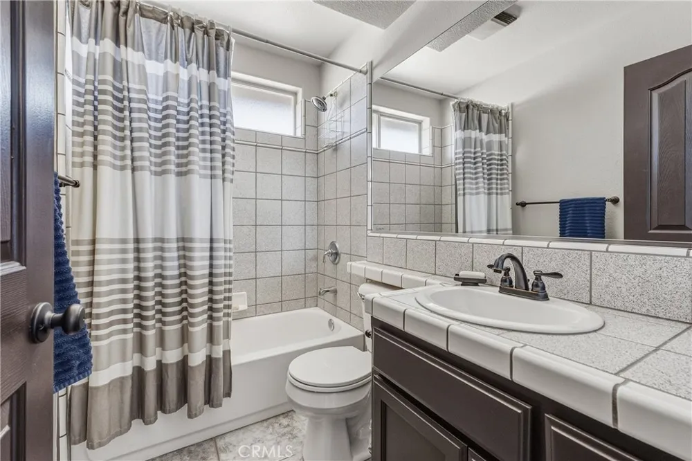 8423 Beaver Phelan, CA 92371
