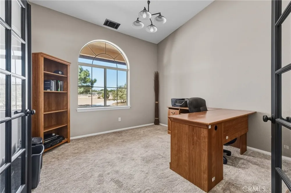 8423 Beaver Phelan, CA 92371