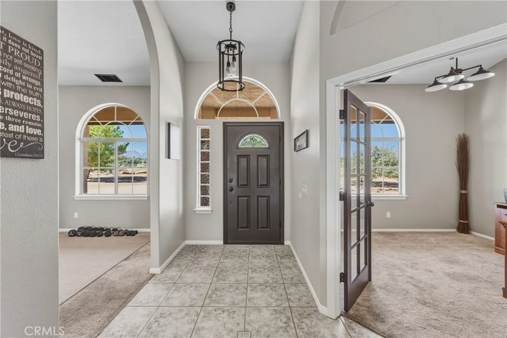 8423 Beaver Phelan, CA 92371