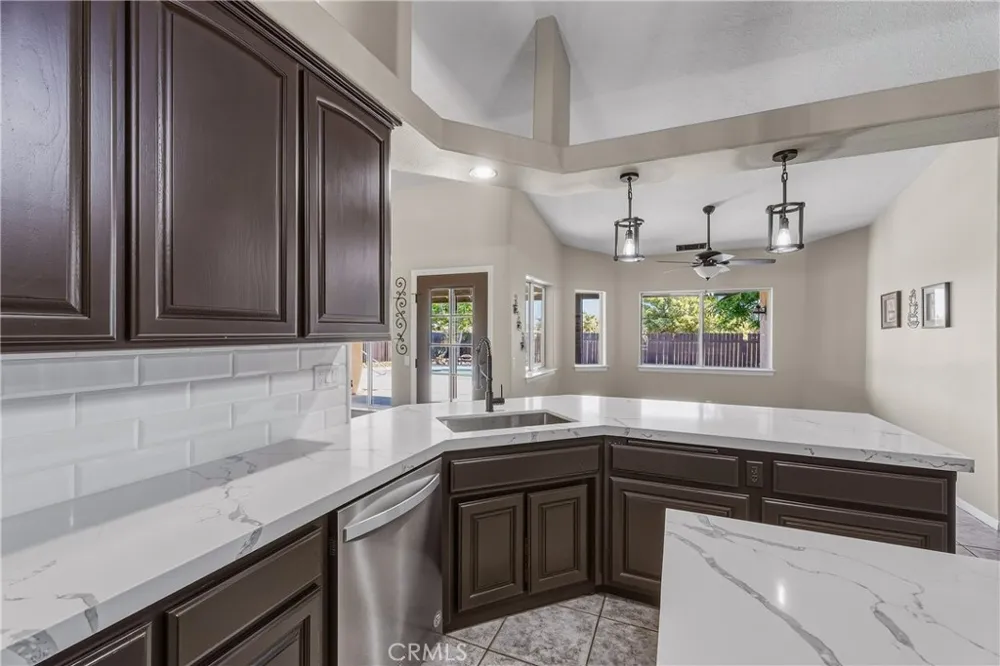8423 Beaver Phelan, CA 92371