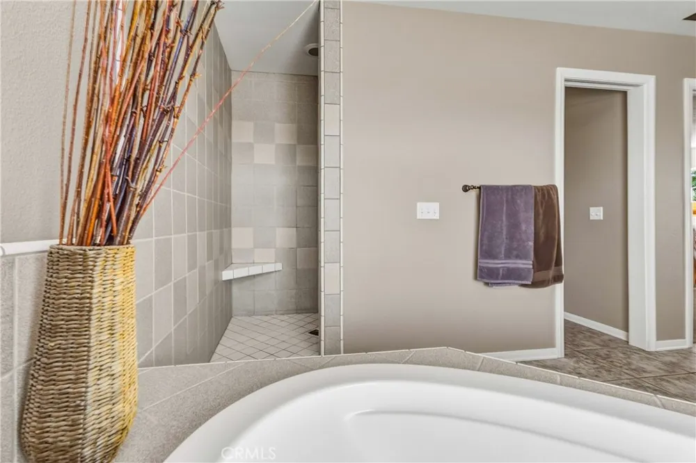 8423 Beaver Phelan, CA 92371