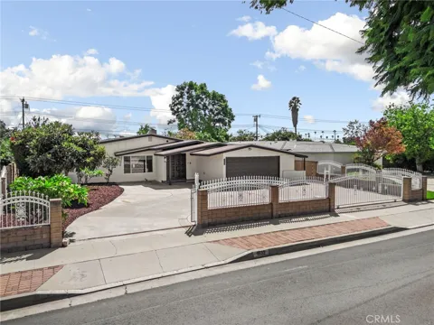 1532 E Rowland Avenue
