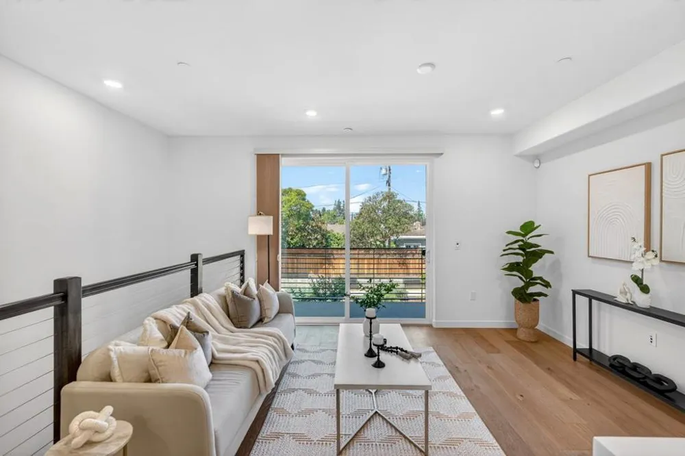 827 Redberry Way San Jose, CA 95117