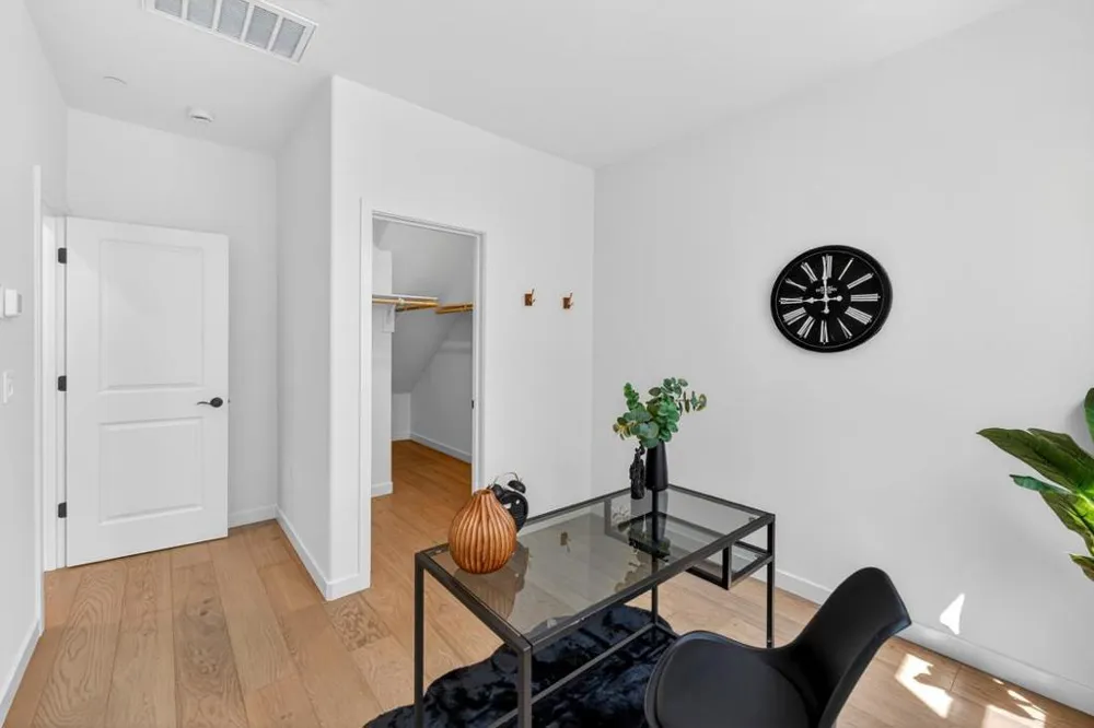 827 Redberry Way San Jose, CA 95117