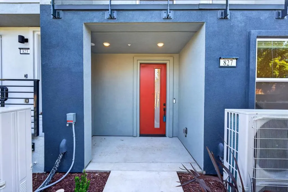 827 Redberry Way San Jose, CA 95117