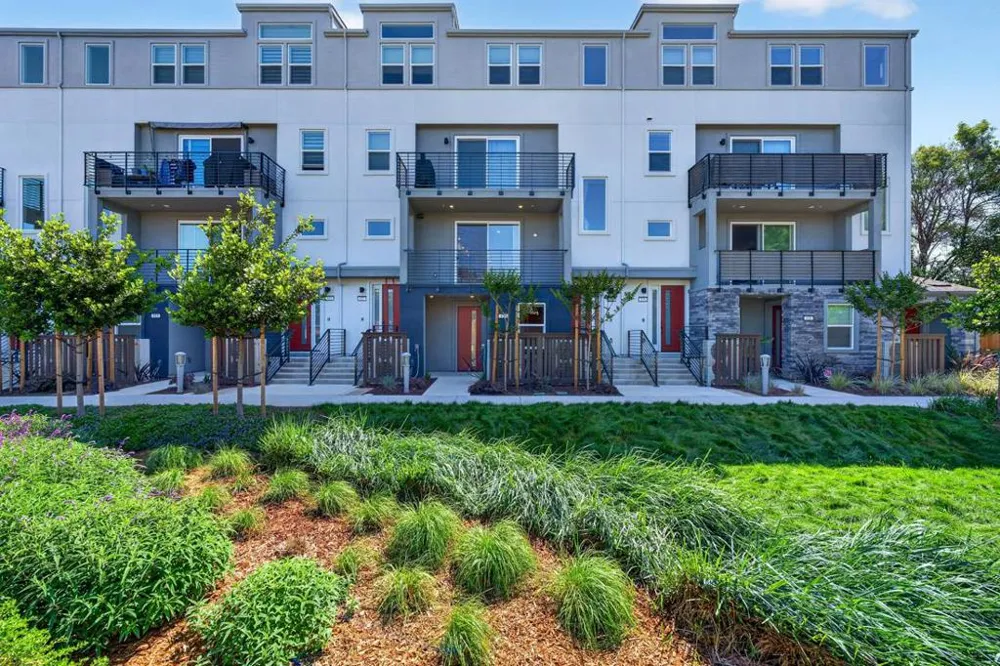 827 Redberry Way San Jose, CA 95117