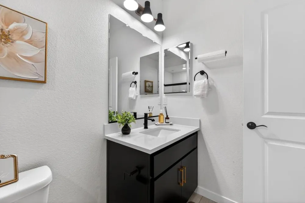 827 Redberry Way San Jose, CA 95117
