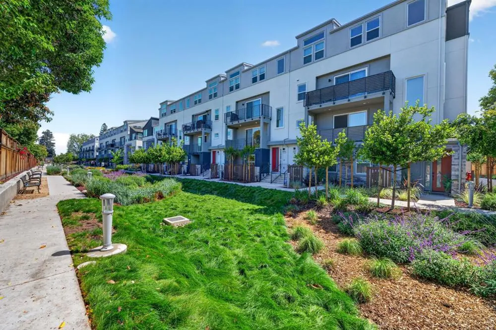 827 Redberry Way San Jose, CA 95117