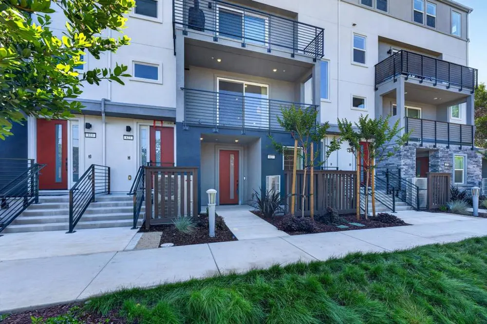 827 Redberry Way San Jose, CA 95117