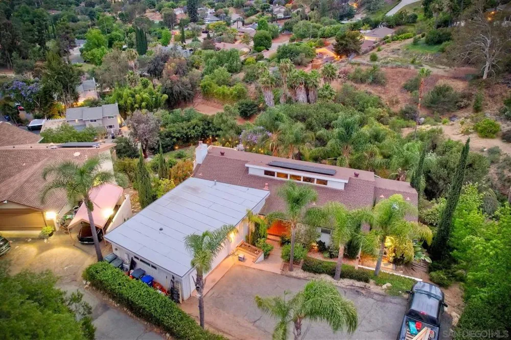 4807 Sunrise Valley Dr El Cajon, CA 92020