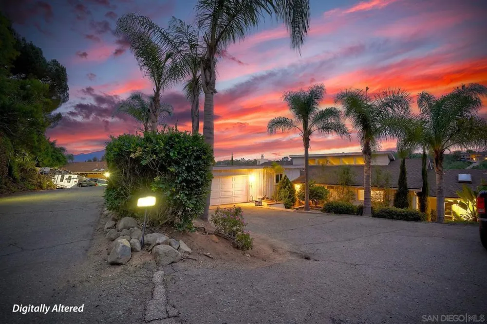 4807 Sunrise Valley Dr El Cajon, CA 92020