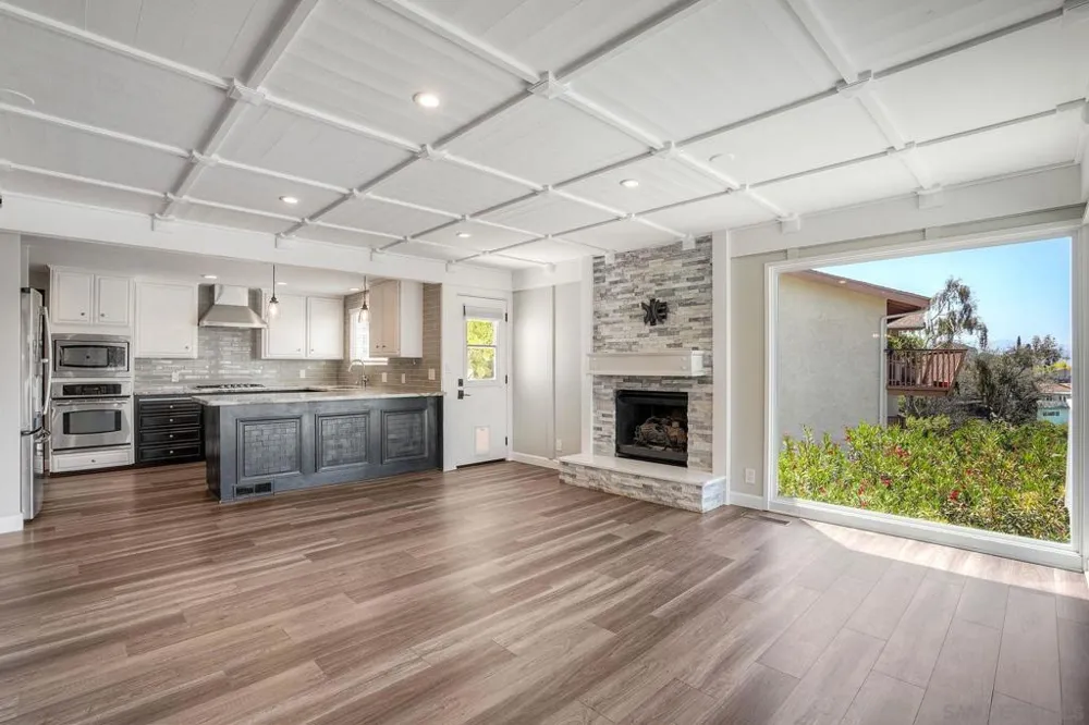 4807 Sunrise Valley Dr El Cajon, CA 92020