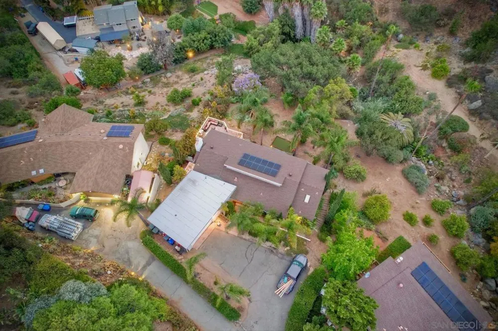 4807 Sunrise Valley Dr El Cajon, CA 92020