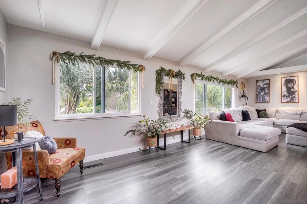 4807 Sunrise Valley Dr El Cajon, CA 92020
