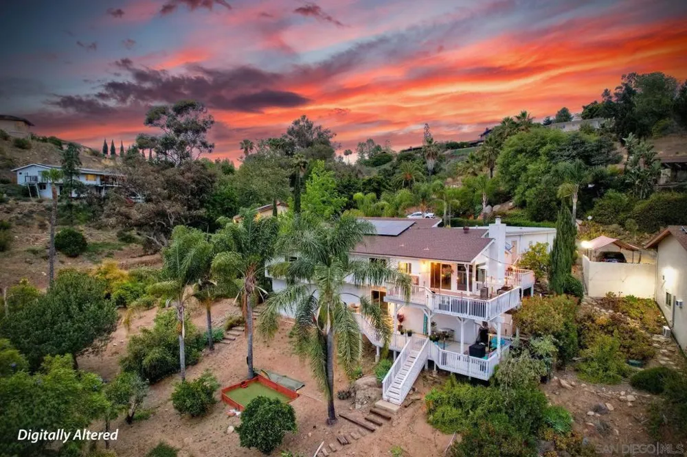 4807 Sunrise Valley Dr El Cajon, CA 92020