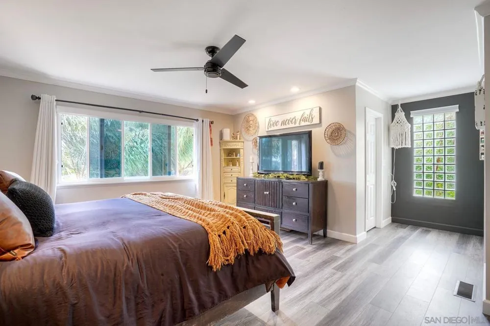 4807 Sunrise Valley Dr El Cajon, CA 92020