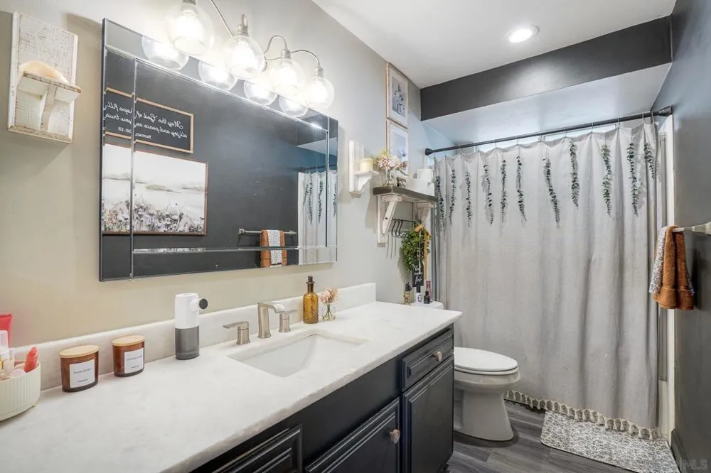4807 Sunrise Valley Dr El Cajon, CA 92020
