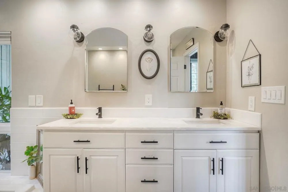 4807 Sunrise Valley Dr El Cajon, CA 92020