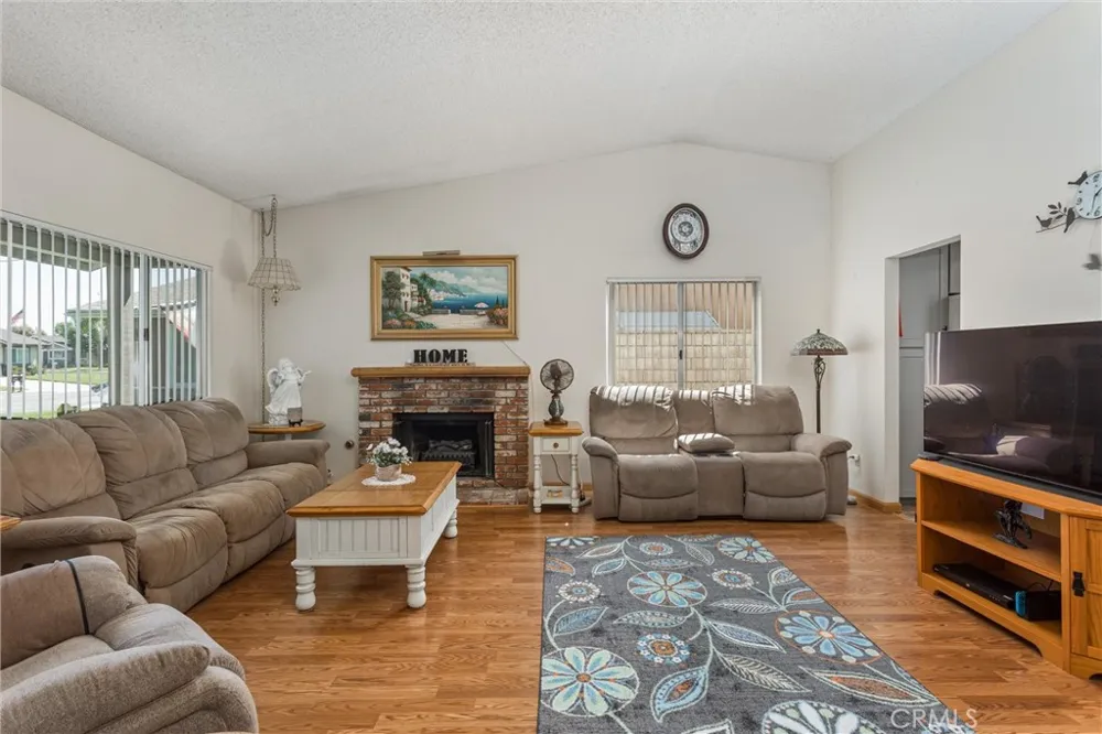 7554 Willow Way Highland, CA 92346