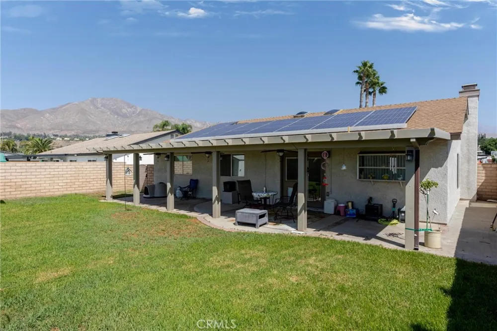 7554 Willow Way Highland, CA 92346