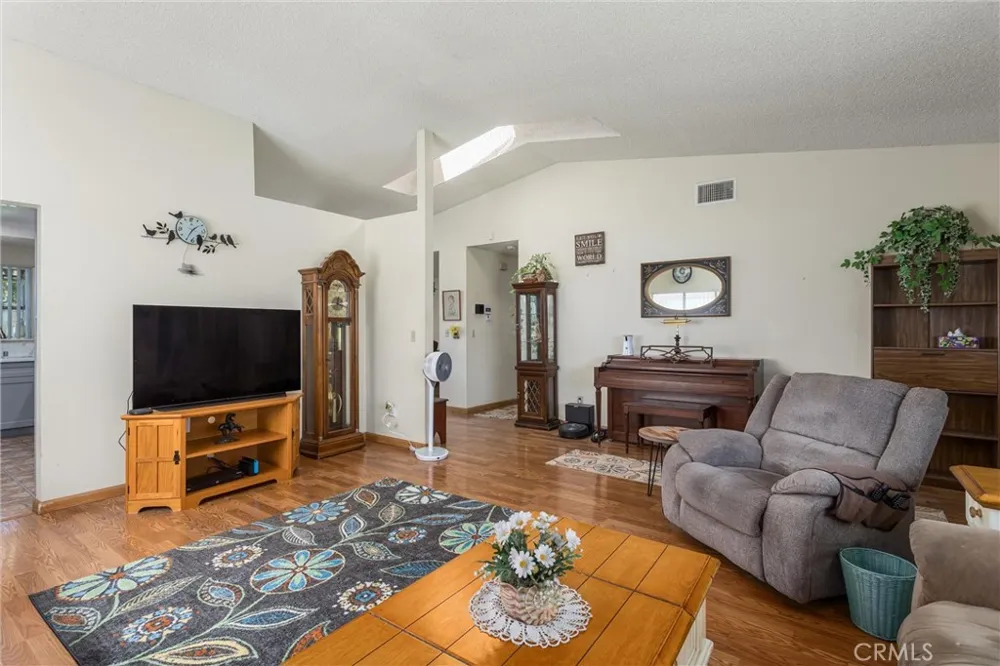 7554 Willow Way Highland, CA 92346