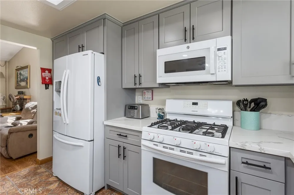 7554 Willow Way Highland, CA 92346