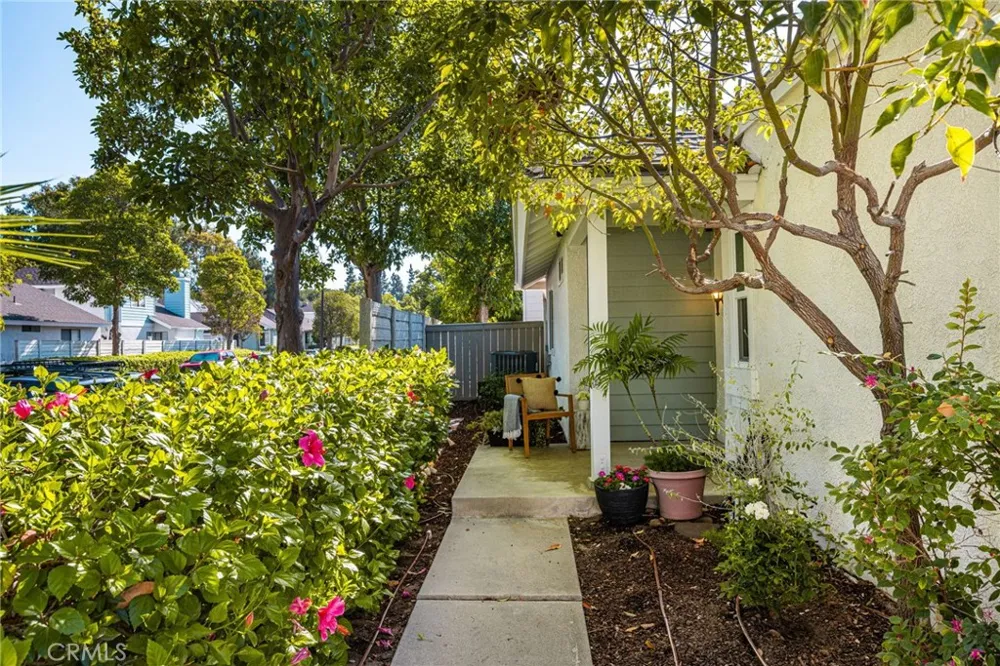 49 Summerfield #99 Irvine, CA 92614