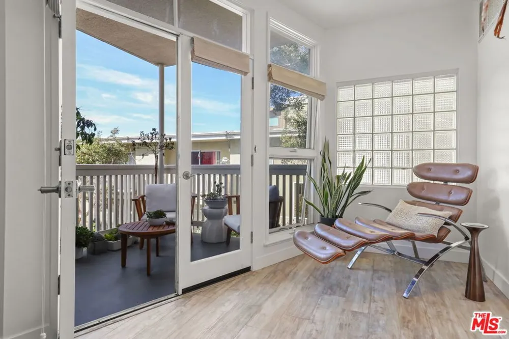 2913 3rd Street #306 Santa Monica, CA 90405