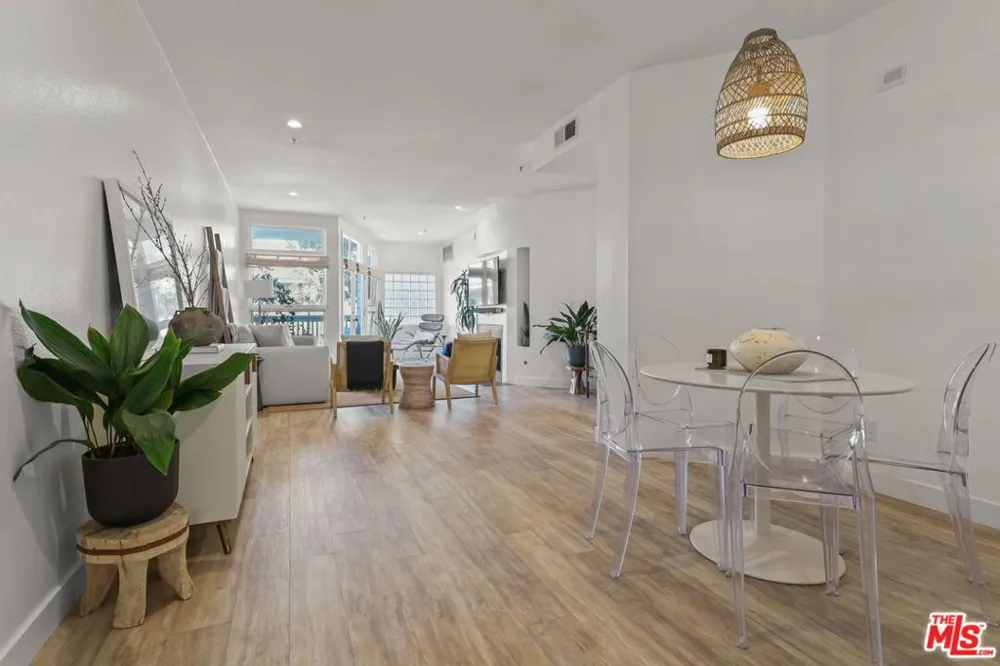 2913 3rd Street #306 Santa Monica, CA 90405