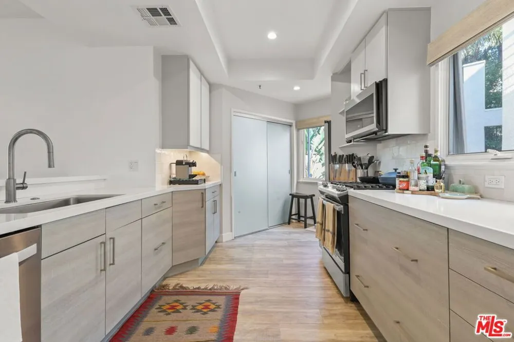2913 3rd Street #306 Santa Monica, CA 90405