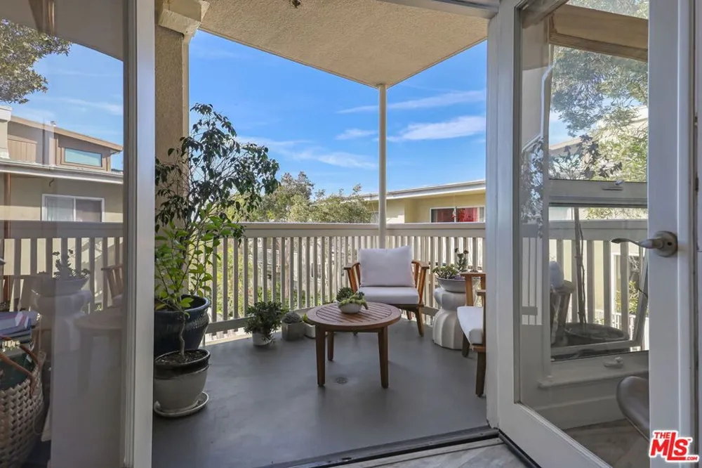 2913 3rd Street #306 Santa Monica, CA 90405