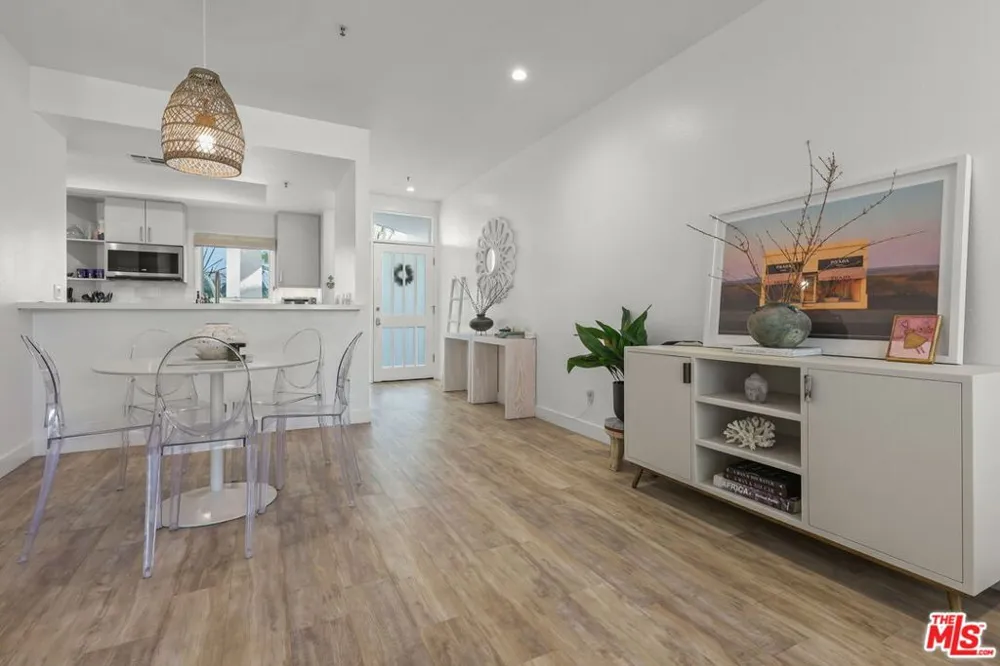 2913 3rd Street #306 Santa Monica, CA 90405