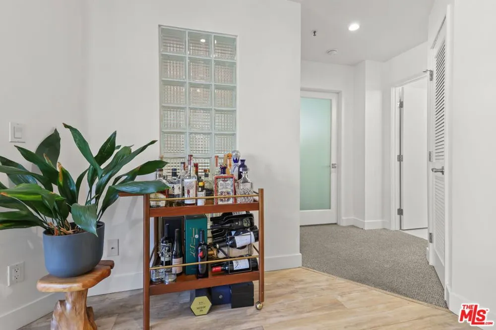 2913 3rd Street #306 Santa Monica, CA 90405