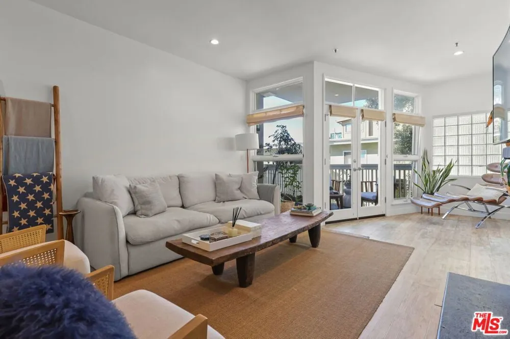 2913 3rd Street #306 Santa Monica, CA 90405