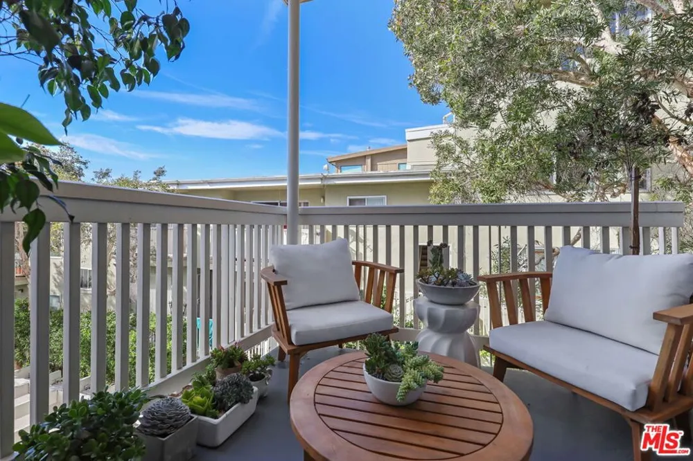 2913 3rd Street #306 Santa Monica, CA 90405