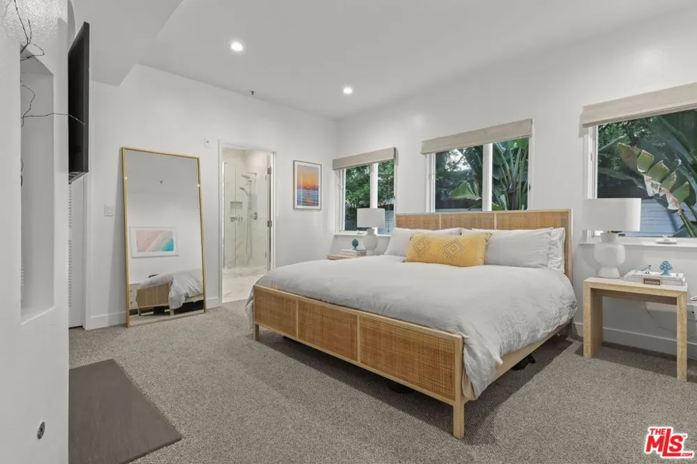 2913 3rd Street #306 Santa Monica, CA 90405