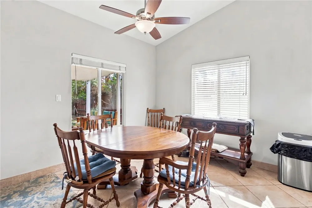 10019 Laurel Park Bakersfield, CA 93312