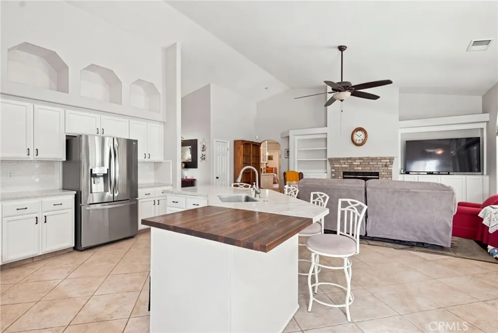 10019 Laurel Park Bakersfield, CA 93312