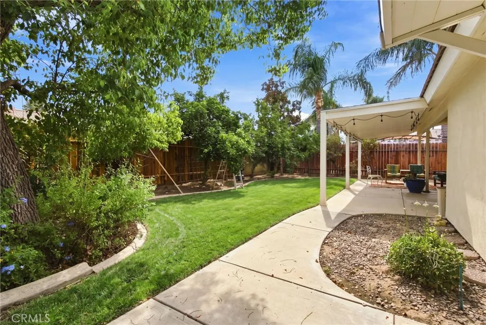 10019 Laurel Park Bakersfield, CA 93312
