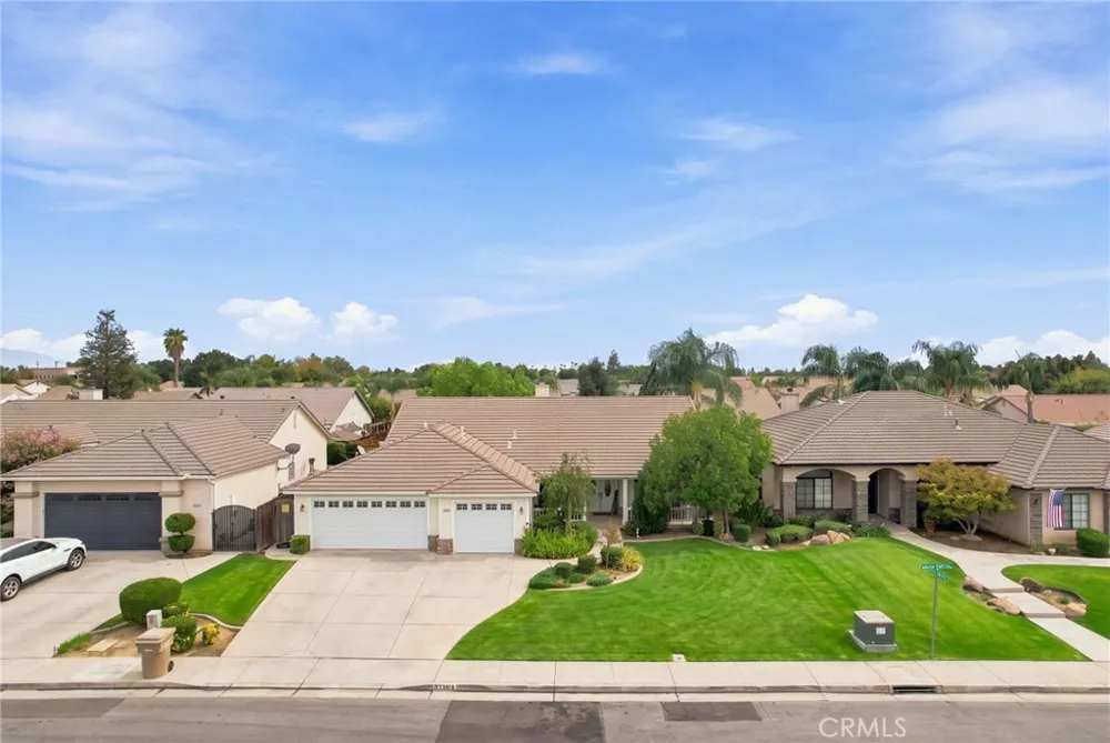10019 Laurel Park Bakersfield, CA 93312