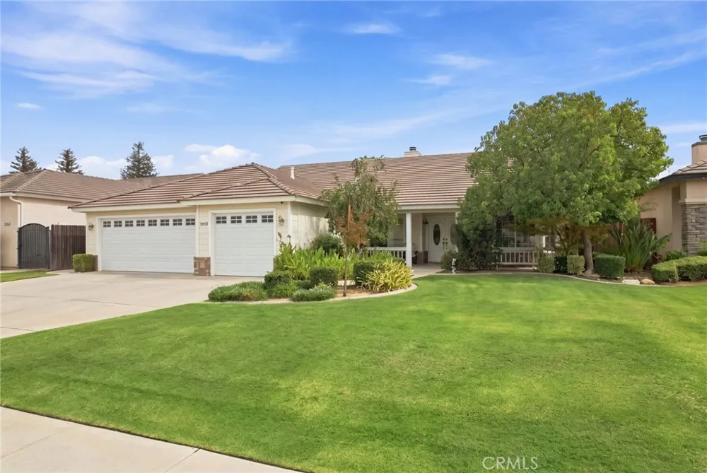 10019 Laurel Park Bakersfield, CA 93312