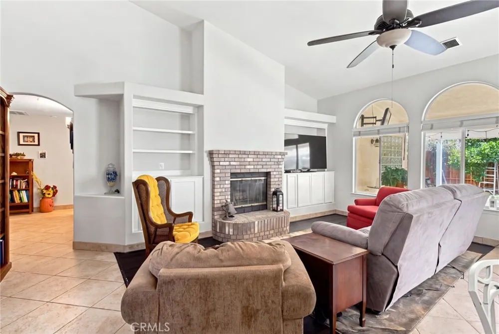 10019 Laurel Park Bakersfield, CA 93312