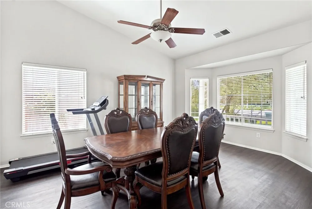 10019 Laurel Park Bakersfield, CA 93312