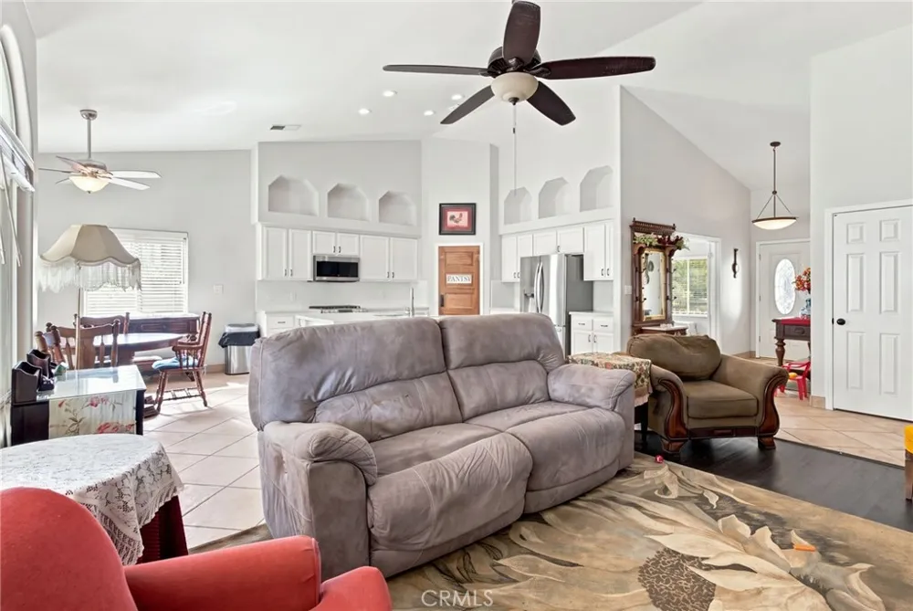 10019 Laurel Park Bakersfield, CA 93312