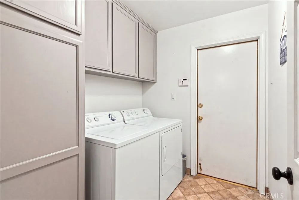 10019 Laurel Park Bakersfield, CA 93312