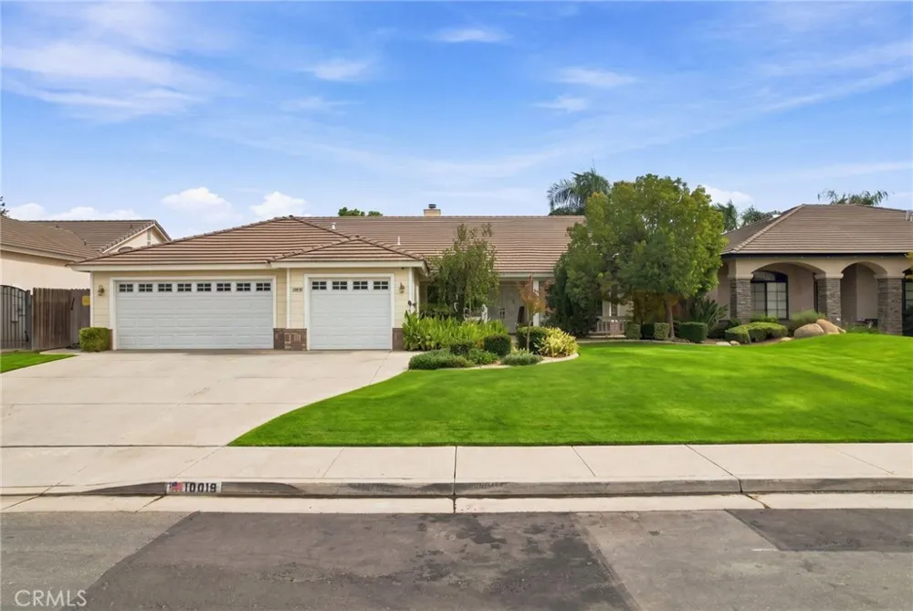 10019 Laurel Park Bakersfield, CA 93312