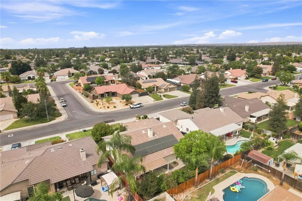 10019 Laurel Park Bakersfield, CA 93312