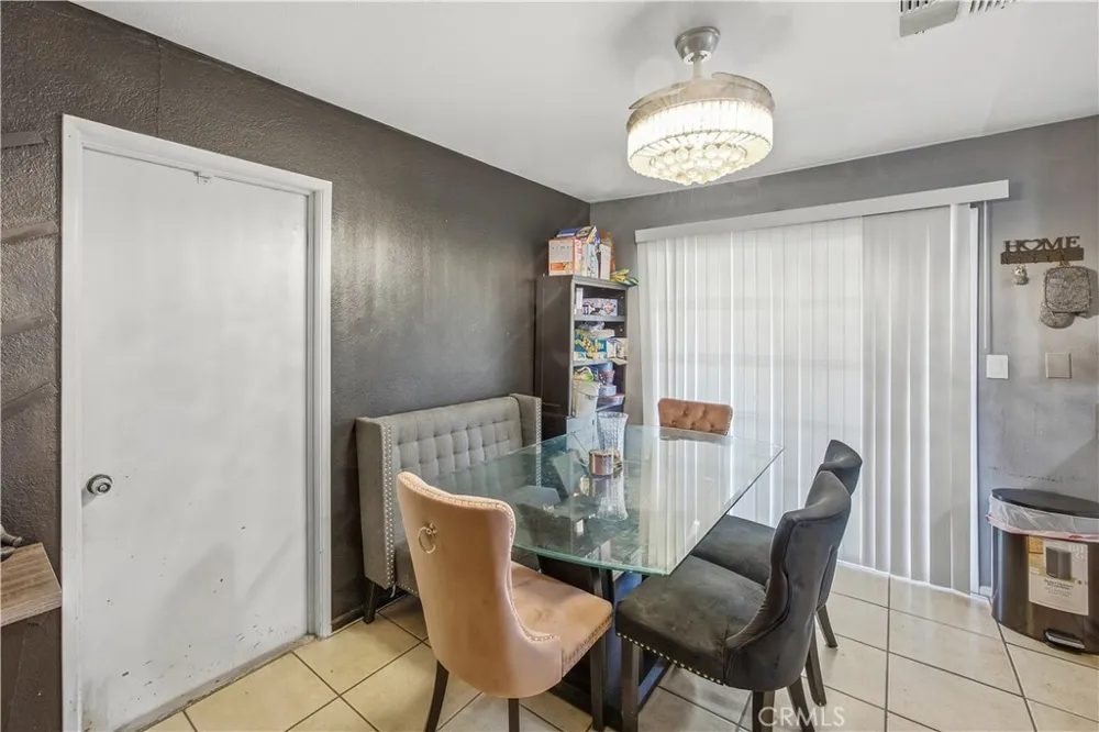 16337 Llanada Victorville, CA 92394