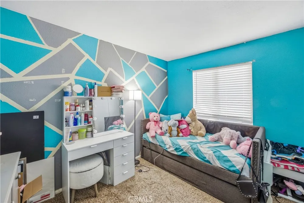 16337 Llanada Victorville, CA 92394